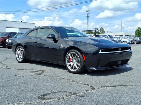 Used 2025 Dodge Charger Daytona Scat Pack w/ Track Pack AWD/4WD image 1