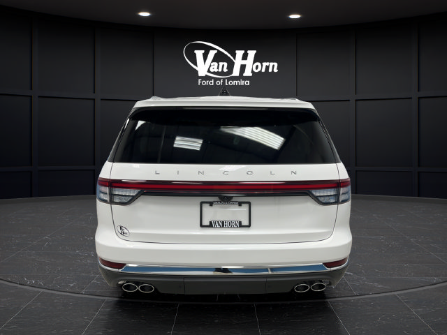 Used 2025 Lincoln Aviator AWD image 6