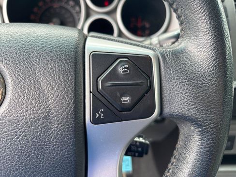 Used 2016 Toyota Sequoia SR5 RWD image 19