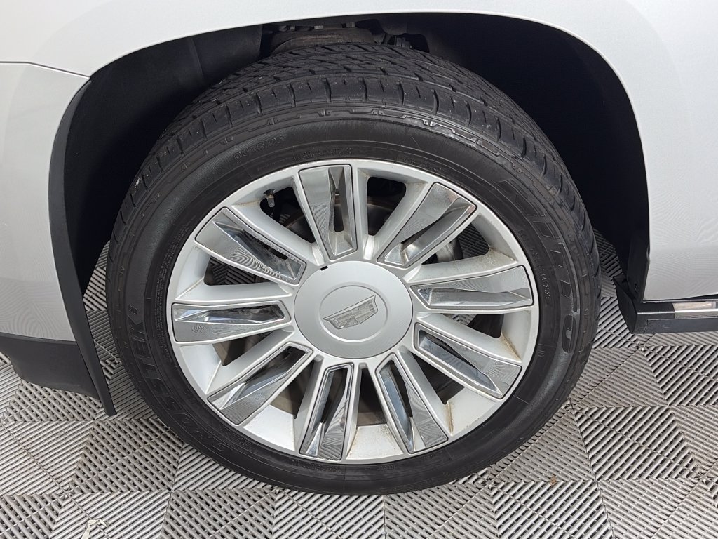 Used 2016 Cadillac Escalade Platinum AWD/4WD image 8