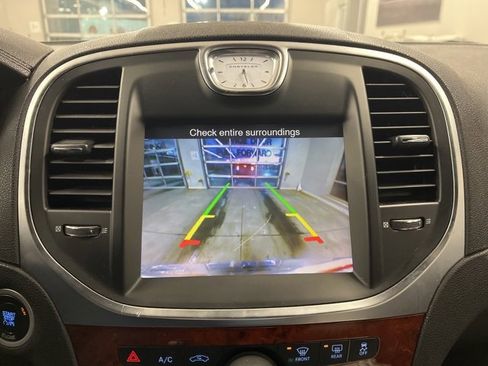 Used 2014 Chrysler 300 AWD w/ Driver Convenience Group image 23