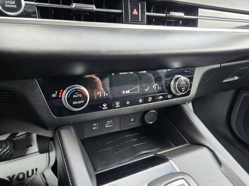 Used 2022 Mitsubishi Outlander SE image 10