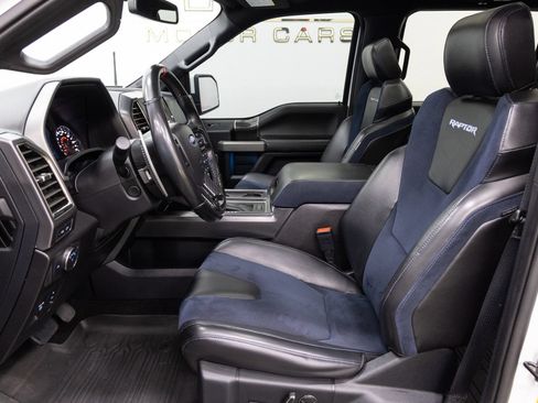 Used 2019 Ford F150 Raptor w/ Equipment Group 802A Luxury AWD/4WD image 7
