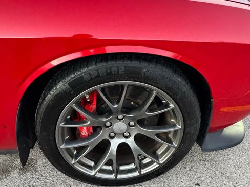 Used 2015 Dodge Challenger SRT w/ Technology Group image 29