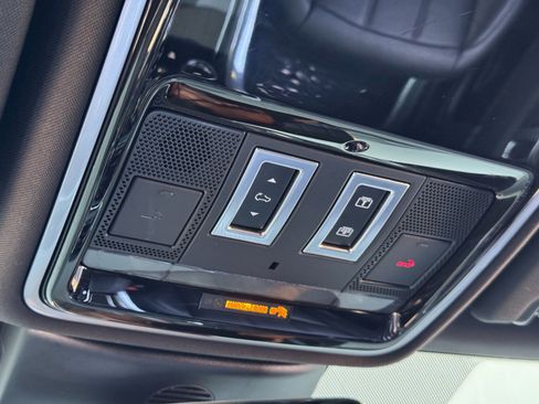 Used 2022 Land Rover Range Rover Sport HSE Silver Edition image 39