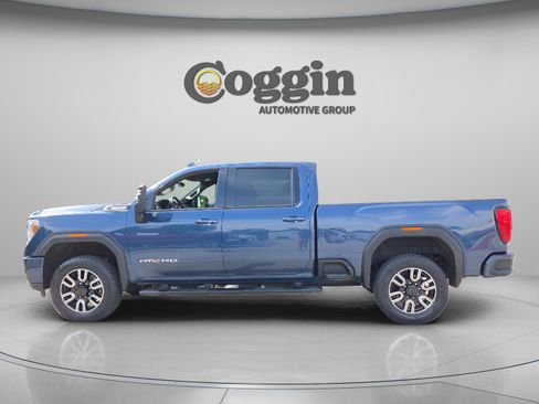 Used 2020 GMC Sierra 2500 AT4 w/ AT4 Premium Package AWD/4WD image 2