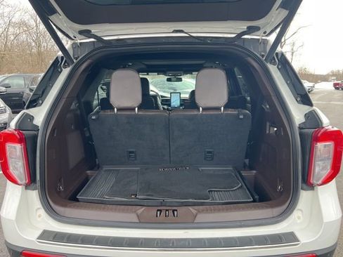 Used 2022 Ford Explorer King Ranch w/ Premium Technology Package image 27