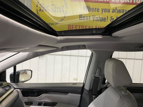 Used 2018 Honda Odyssey Elite image 14