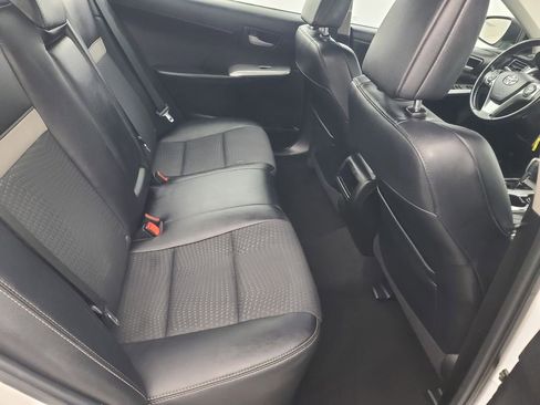 Used 2013 Toyota Camry SE image 16