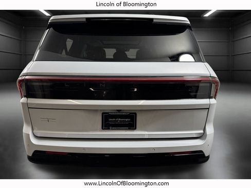 Certified 2025 Lincoln Navigator L Black Label AWD/4WD image 7