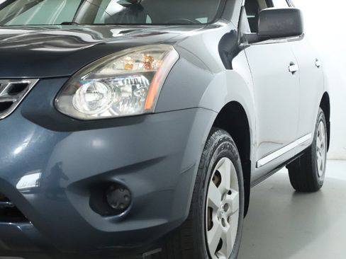 Used 2014 Nissan Rogue S w/ Convenience Package AWD/4WD image 5