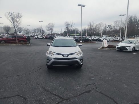 Used 2016 Toyota RAV4 XLE image 2