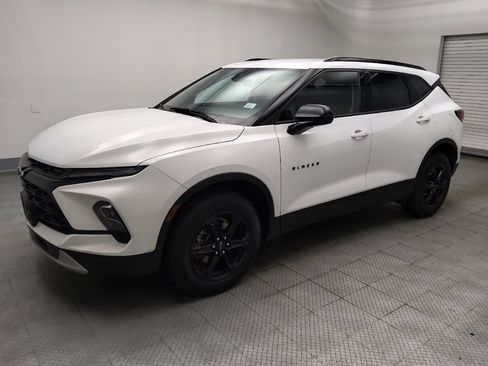 Used 2024 Chevrolet Blazer LT w/ Midnight/Sport Edition image 2