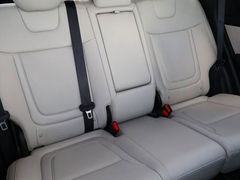 Used 2025 Hyundai Tucson SEL FWD image 19