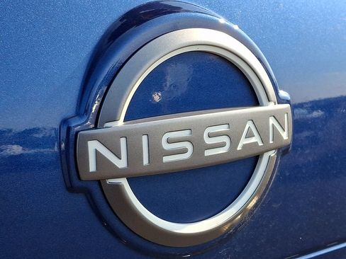 Used 2023 Nissan Rogue S AWD/4WD image 29