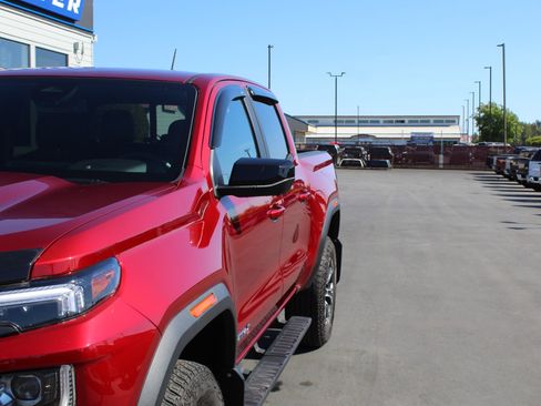 Used 2023 GMC Canyon AT4 w/ Technology Package AWD/4WD image 12