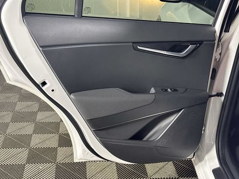 Certified 2023 Kia Niro Wind w/ Wind Preserve Package FWD image 20