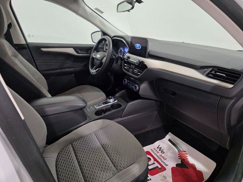 Used 2022 Ford Escape SE image 23