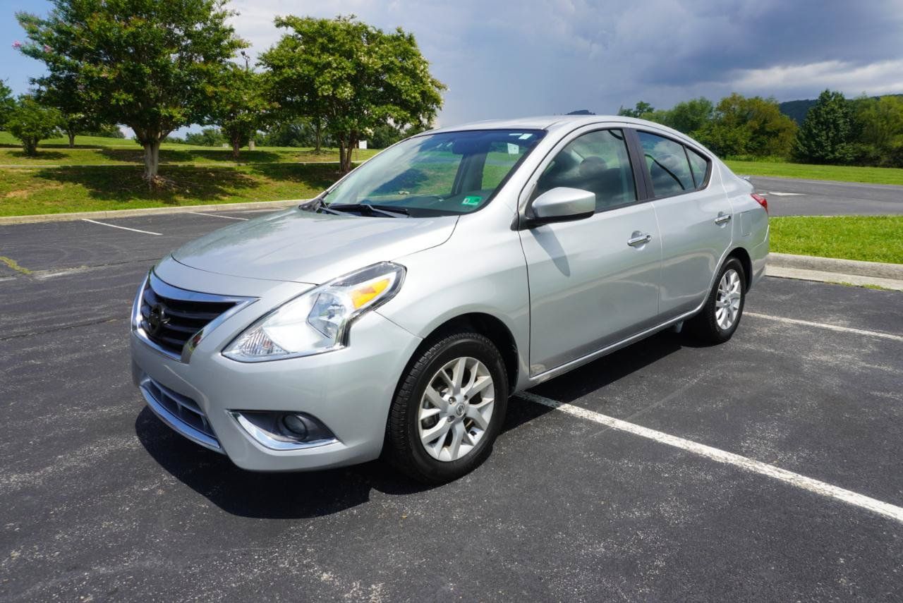 Used 2017 Nissan Versa SV w/ SV Special Edition Package FWD image 7