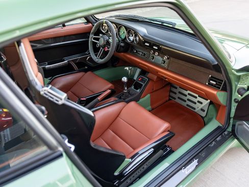 Used 1995 Porsche 911 Coupe image 13