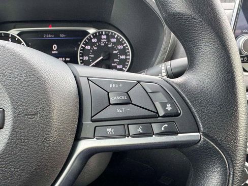 Certified 2025 Nissan Sentra SV image 21