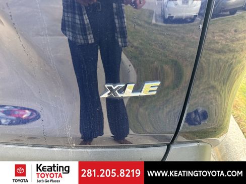 Used 2024 Toyota RAV4 XLE Premium image 10