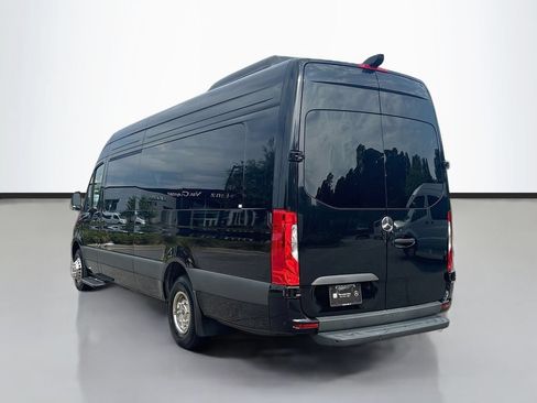 Used 2024 Mercedes-Benz Sprinter 3500 image 5