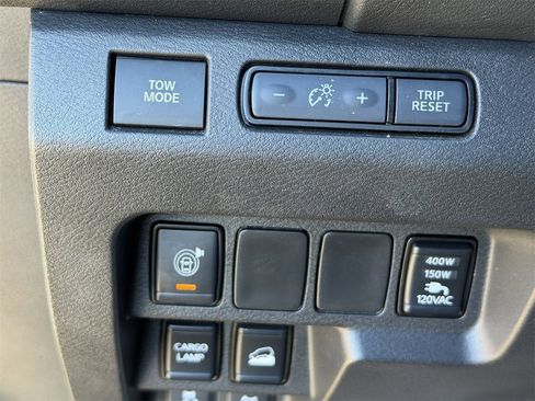 Used 2025 Nissan Frontier PRO-4X w/ Pro Convenience Package image 23