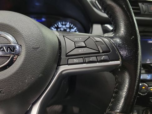 Used 2020 Nissan Rogue Sport SV w/ All-Weather Package AWD/4WD image 25