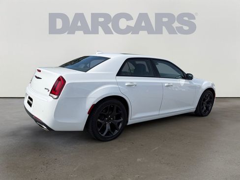 Used 2022 Chrysler 300 S RWD image 7