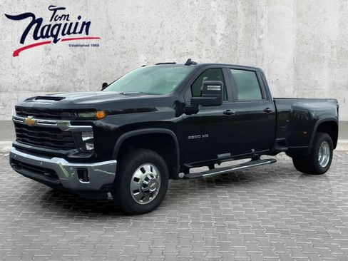 Used 2025 Chevrolet Silverado 3500 LT w/ Safety Package AWD/4WD image 1