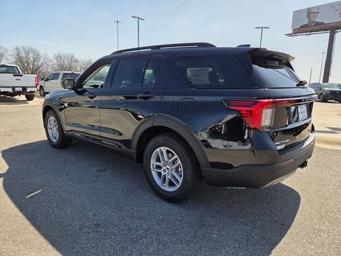 New 2026 Ford Explorer Active w/ Active Comfort Package image 8
