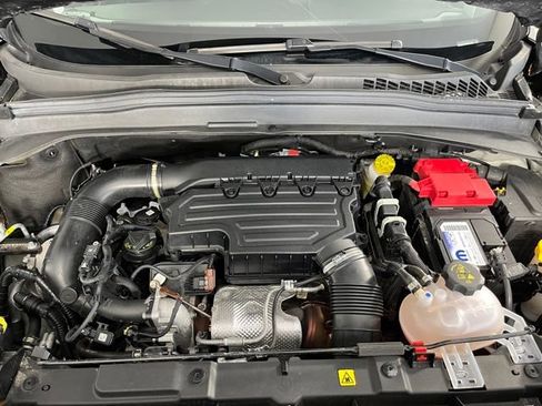 Used 2023 Jeep Renegade Altitude AWD/4WD image 44