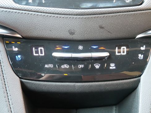 Used 2024 Cadillac XT5 Sportv w/ Technology Package AWD/4WD image 19