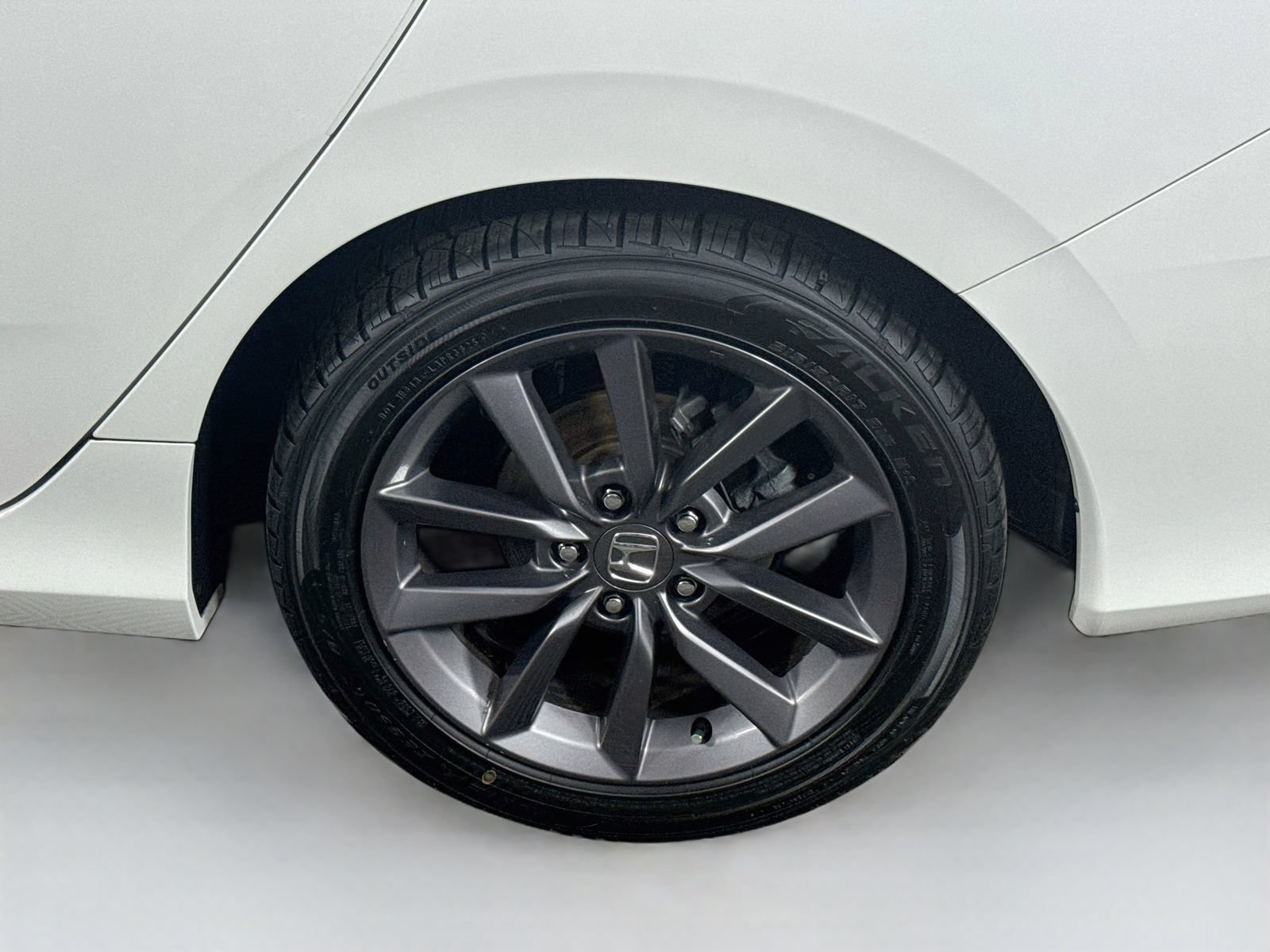 Used 2020 Honda Civic EX-L image 9