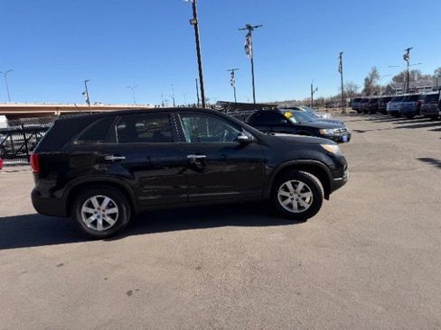 Used 2012 Kia Sorento FWD image 16