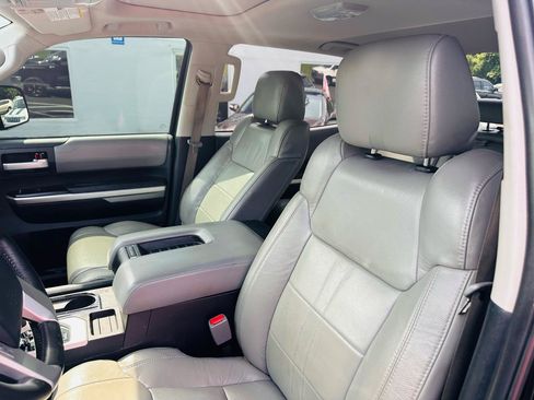 Used 2015 Toyota Tundra Limited w/ Limited Premium Package RWD image 24