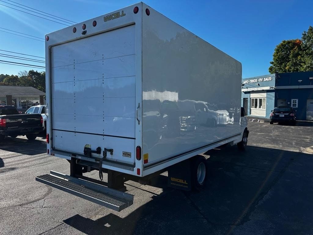 Used 2022 GMC Savana 3500 Extended w/ Power Convenience Package RWD image 5