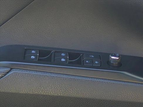 Used 2020 Toyota Camry XSE FWD image 3