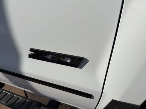 Used 2019 Chevrolet Silverado 2500 LT w/ Custom Sport Edition image 10