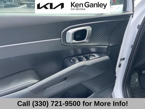 Certified 2023 Kia Sorento S w/ Panoramic Sunroof Package FWD image 27