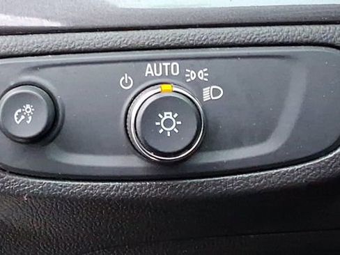 Used 2019 Buick Encore Preferred image 13