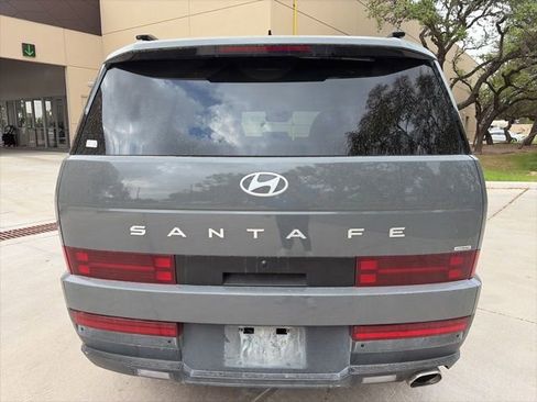 Used 2025 Hyundai Santa Fe SEL AWD/4WD image 3