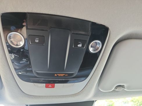 Certified 2025 Kia Seltos EX AWD/4WD image 24