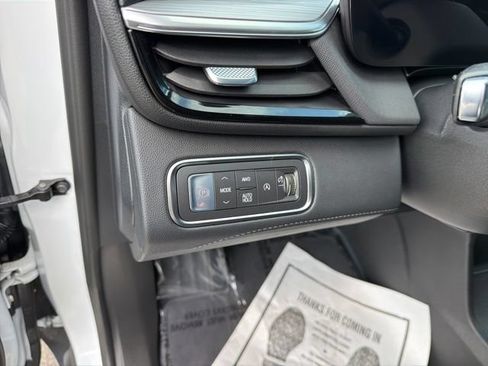 Used 2026 Buick Enclave Preferred AWD/4WD image 16