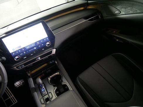 Used 2025 Lexus RX 500h F Sport w/ Convenience Package AWD/4WD image 11