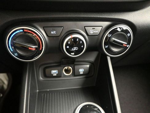 New 2026 Hyundai Venue SE image 20