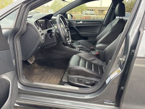 Used 2018 Volkswagen Golf R 4-Door image 10