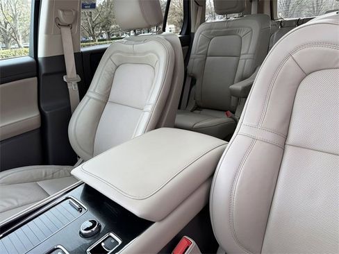 Used 2023 Lincoln Aviator Reserve w/ Elements Package Plus image 21