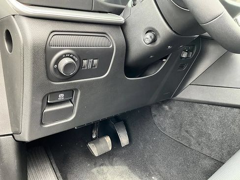 New 2026 Jeep Grand Wagoneer L Limited AWD/4WD image 19
